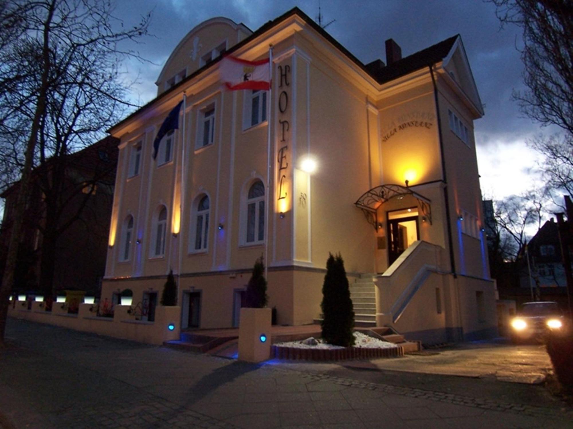 Hotel Villa Konstanz เบอร์ลิน ภายนอก รูปภาพ
