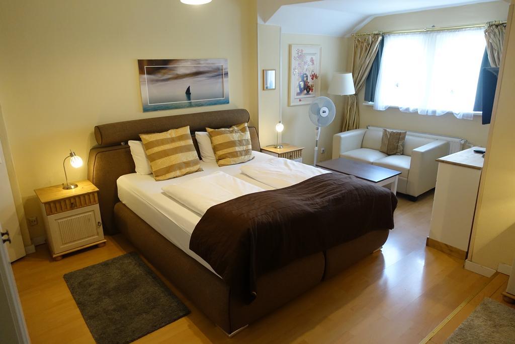 Hotel Villa Konstanz เบอร์ลิน ภายนอก รูปภาพ