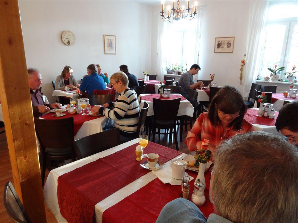 Hotel Villa Konstanz เบอร์ลิน ภายนอก รูปภาพ