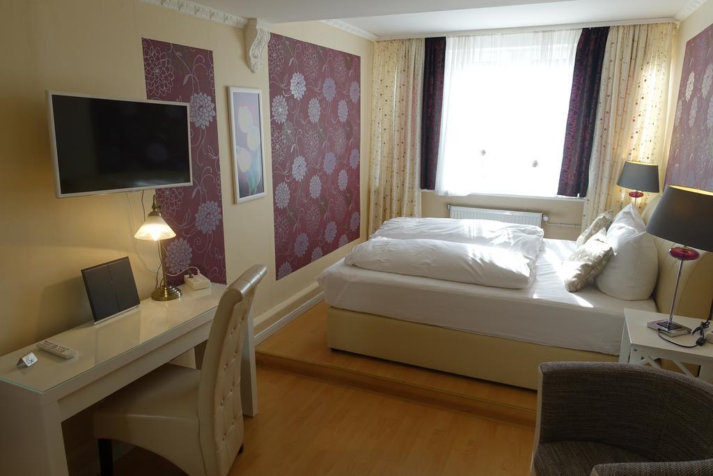 Hotel Villa Konstanz เบอร์ลิน ภายนอก รูปภาพ