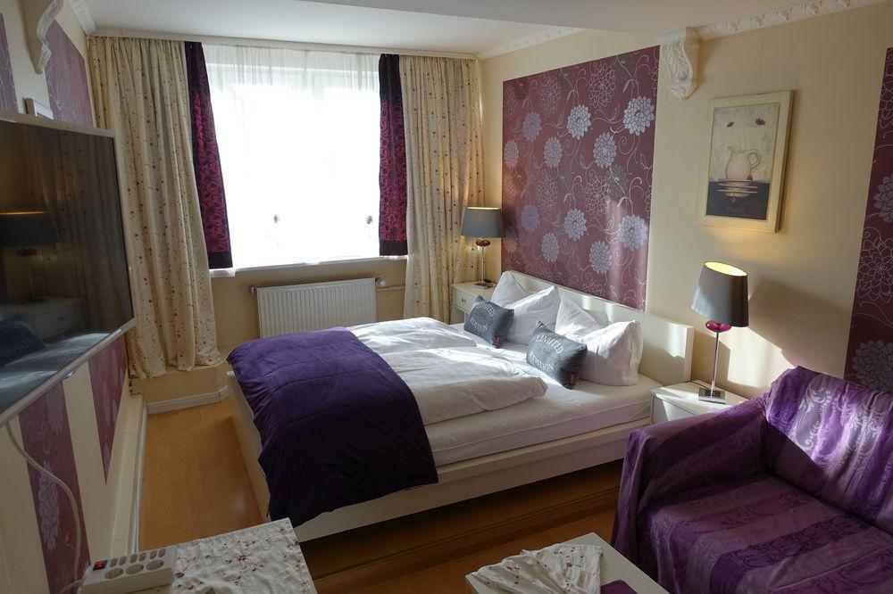 Hotel Villa Konstanz เบอร์ลิน ภายนอก รูปภาพ