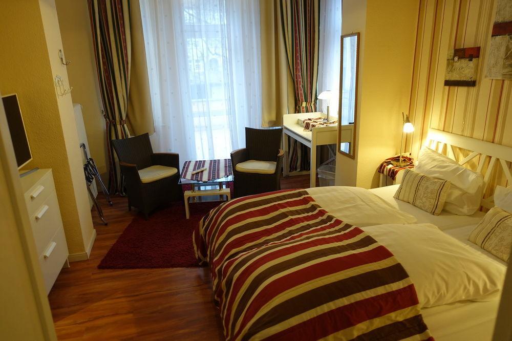 Hotel Villa Konstanz เบอร์ลิน ภายนอก รูปภาพ